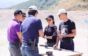 走进军营，体验军营生活