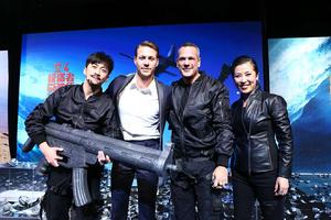 好莱坞动作电影《极盗者》
新闻发布会