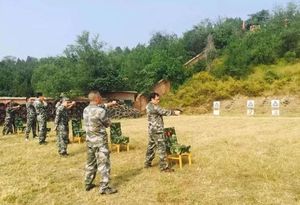 走进军营，体验军营生活